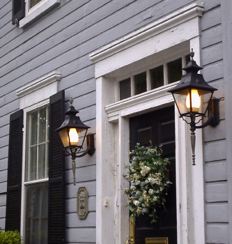 photo of a residential building front entrance